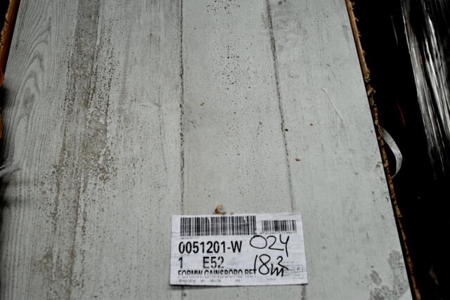 024 60x120cm wood grey gainsboru - Rest 18 m2 kun 179 kr - m2